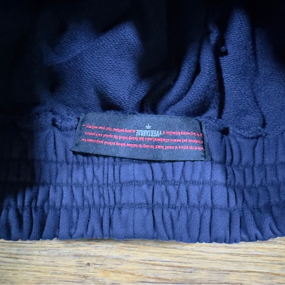 Vertebrae Navy
Sweatpants - Picture 4 of 10